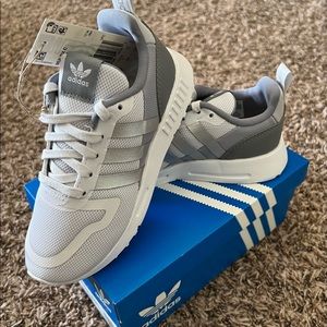 BRAND NEW never worn Adidas Originals boys shoes